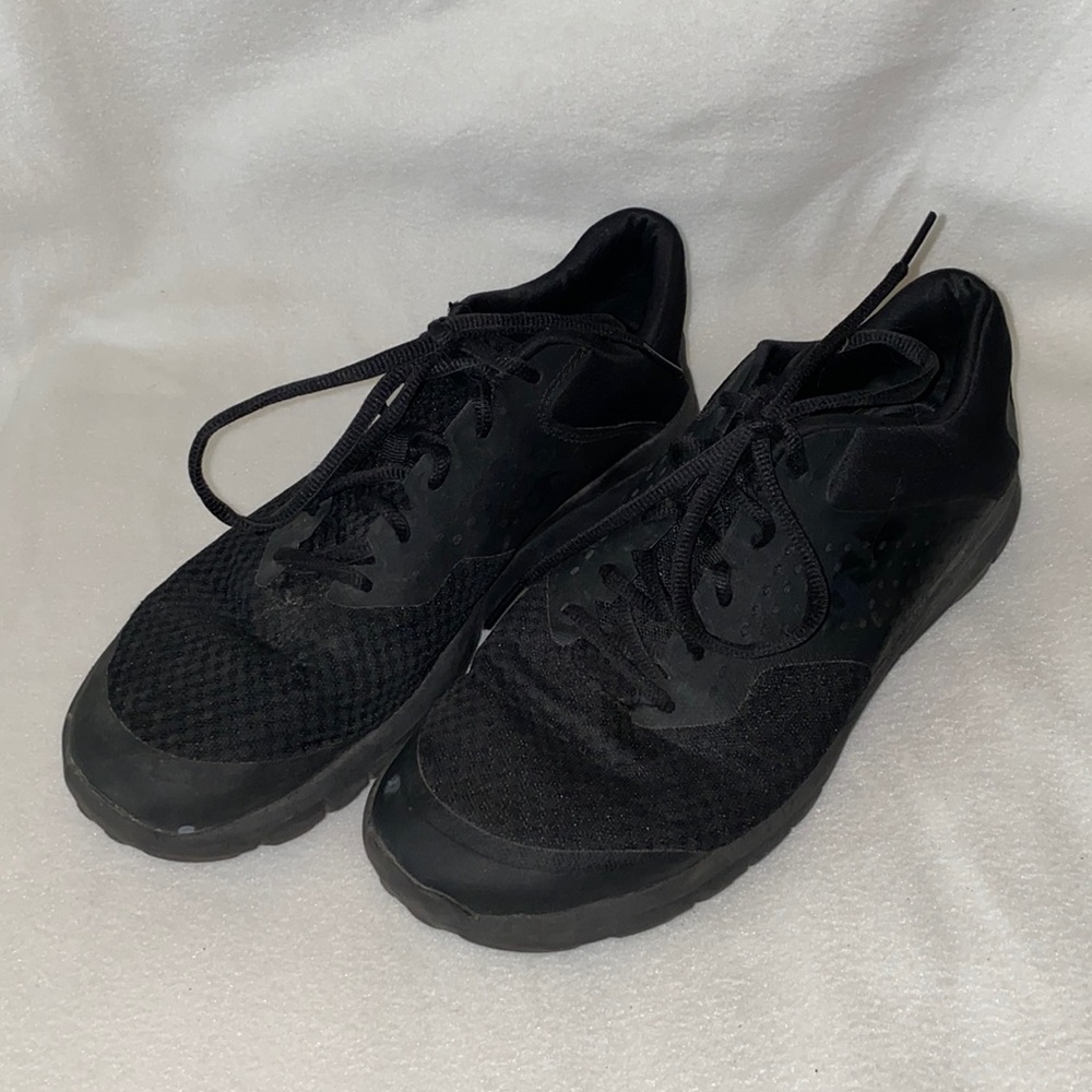 Champion Black Athletic Shoes Size:8 1/2